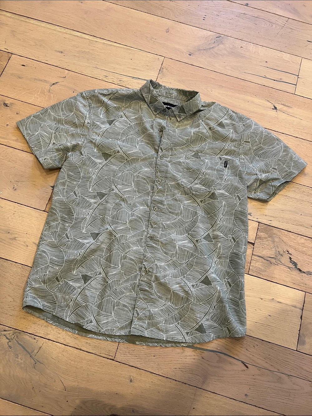 Casual Green Printed Short-Sleeve Button-Down Shirt